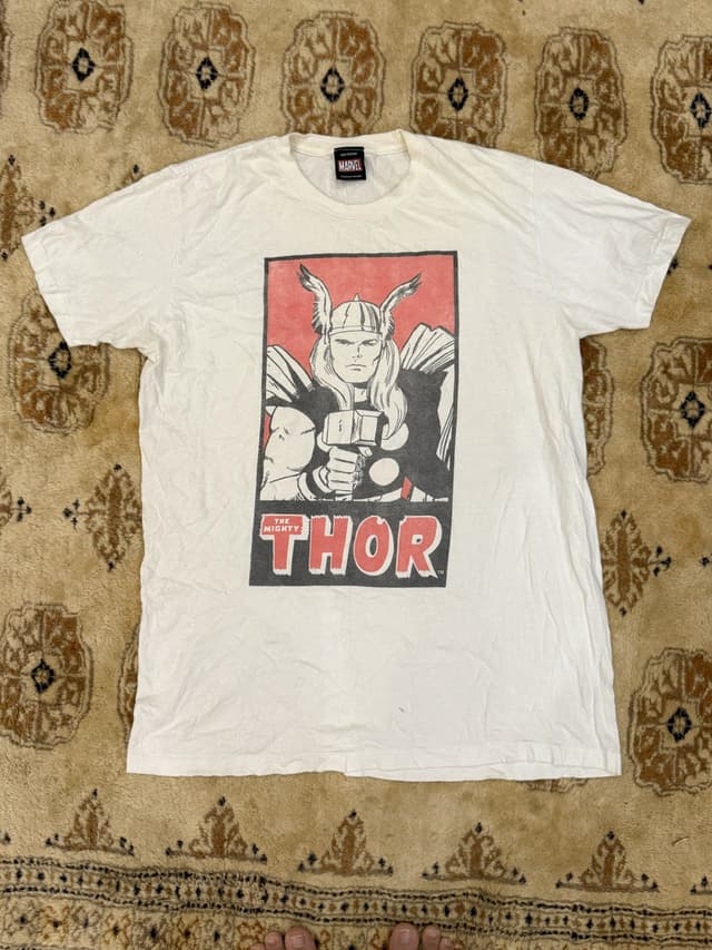 Vintage-Style Marvel “The Mighty Thor” Graphic Tee (M)